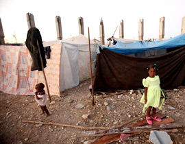 الاشتباه بأمريكيين سرقوا 31 طفلا بعد زلزال هاييتي المدمر صورة رقم 1 الاشتباه بأمريكيين سرقوا 31 طفلا بعد زلزال هاييتي المدمر صورة رقم 1