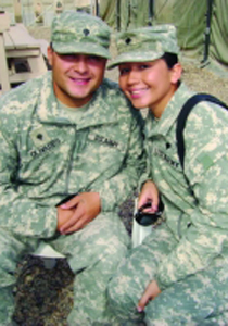 حب في الجيش وحياة زوجية في خيمة عسكرية صورة رقم 1 حب في الجيش وحياة زوجية في خيمة عسكرية صورة رقم 1