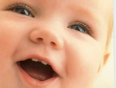 حالة نادرة..سيدة أردنية تنجب طفلة مع أسنان صورة رقم 1 حالة نادرة..سيدة أردنية تنجب طفلة مع أسنان صورة رقم 1