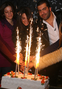 ديانا حداد: بعد زواجي أصبحت مسلمة وأصلي ككل المسلمين  صورة رقم 3