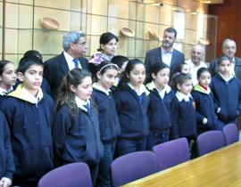 لقاء بين طلاب مدرسة 