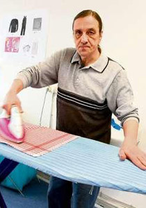 أوقح عاطل عن العمل لديه 