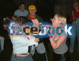 خلاف بين مجموعتين من البنات حول 