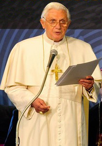 البابا: قانون إلزام الكنائس بتشغيل مثليي الميول مقلق! صورة رقم 1