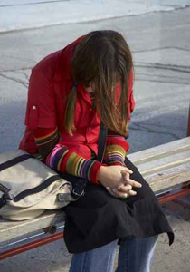 اغتصاب فتاة أمام عيون 21 أخا لها!! صورة رقم 1