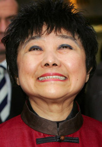 رغم أن ثروتها قدّرت بـ 13 مليار دولار انفقت 385 دولار شهريا! صورة رقم 1