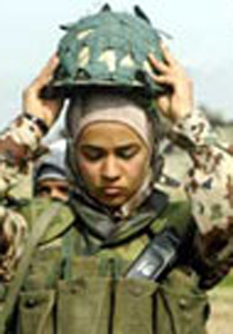 66 مجندة عراقية يحملن السلاح من أجل لقمة العيش صورة رقم 1 66 مجندة عراقية يحملن السلاح من أجل لقمة العيش صورة رقم 1