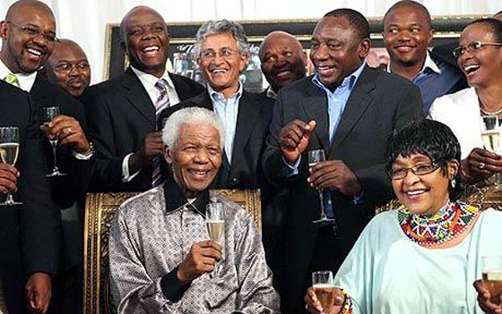 بعد 20 عامًا من إطلاق سراحه.. مانديلا يدعو سجّانه للعشاء        صورة رقم 4
