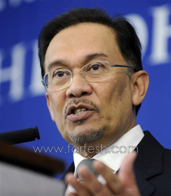   محاكمة زعيم المعارضة الماليزية المتهم بالميول الشاذة        صورة رقم 6