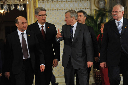 منذ ثلاثين عامًا رئيس لاتفيا فالديس زاتليرس لم يكذب!!!   صورة رقم 8