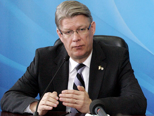 منذ ثلاثين عامًا رئيس لاتفيا فالديس زاتليرس لم يكذب!!!   صورة رقم 10