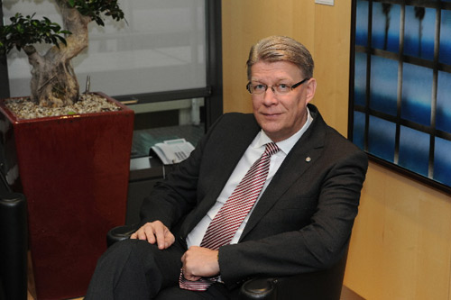 منذ ثلاثين عامًا رئيس لاتفيا فالديس زاتليرس لم يكذب!!!   صورة رقم 6