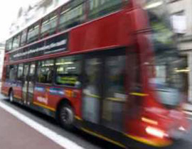 هيئة المواصلات البريطانية تعتذر عن صلاة سائق الحافلة صورة رقم 1