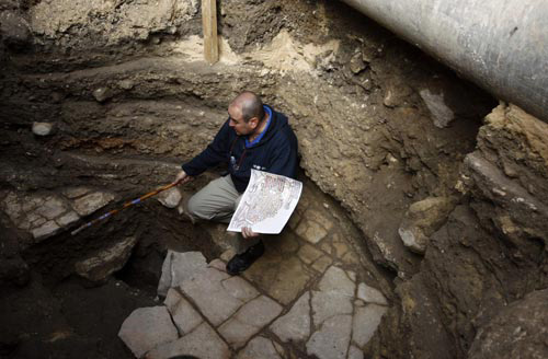 إكتشاف شارع في القدس عمره 1500 عام ظهر بخريطة مادبا  صورة رقم 2