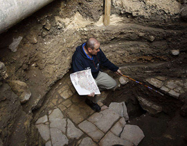 إكتشاف شارع في القدس عمره 1500 عام ظهر بخريطة مادبا  صورة رقم 1