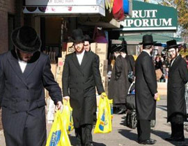 صبي في الـ 11 ينقل 