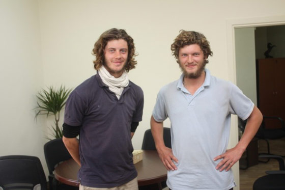 شقيقان فرنسيان يحجّان مشياً على الأقدام من باريس إلى القدس  صورة رقم 3