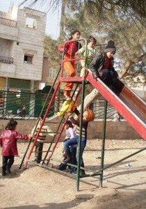 اغتصبوا الطفل فتوفي.. فوضعوه داخل كيس اسود في الحديقة!! صورة رقم 1