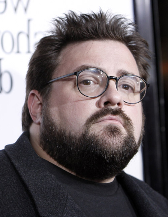 منع المخرج السينمائي كيفين سميث من ركوب الطائرة بسبب سمنته!! صورة رقم 3 منع المخرج السينمائي كيفين سميث من ركوب الطائرة بسبب سمنته!! صورة رقم 3