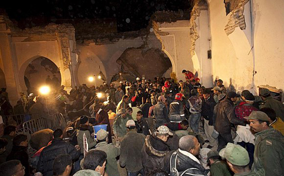 ضحايا إنهيار المئذنة يصل الى 35 مغربي  صورة رقم 5