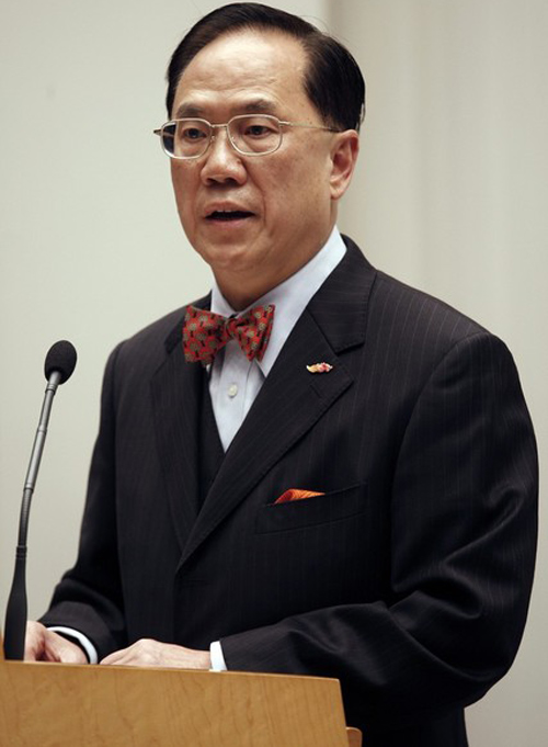  خادم يبث صورا لأماكن محظورة بمنزل زعيم هونج كونج!! صورة رقم 1