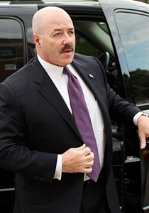 السجن 4 سنوات لمدير شرطة نيويورك بطل هجمات سبتمبر!  صورة رقم 1