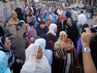 وحش البطالة يفترس المصريات ويجبرهن على الزواج!! صورة رقم 1 وحش البطالة يفترس المصريات ويجبرهن على الزواج!! صورة رقم 1