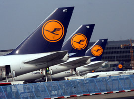 4 آلاف طيار يضربون عن العمل مطالبين بضمانات حماية وظائفهم! صورة رقم 1