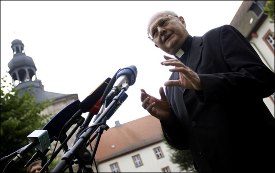 الكنيسة الكاثوليكية تعتذر للاطفال الذين تعرّضوا للاعتداءات النوعية! صورة رقم 6 الكنيسة الكاثوليكية تعتذر للاطفال الذين تعرّضوا للاعتداءات النوعية! صورة رقم 6