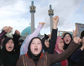 اليمنيات يتظاهرن ضد الزواج تحت سن الـ 18! صورة رقم 1 اليمنيات يتظاهرن ضد الزواج تحت سن الـ 18! صورة رقم 1