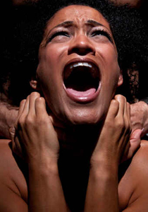 السجن 20 عامًا لام قتلت ابنتها بعد أن عملت مع زوجها بالفجور!! صورة رقم 1 السجن 20 عامًا لام قتلت ابنتها بعد أن عملت مع زوجها بالفجور!! صورة رقم 1