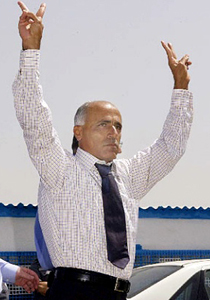 فعنونو: أرفض جائزة نوبل لأنها منحت لبيرس والد القنبلة النووية! صورة رقم 1 فعنونو: أرفض جائزة نوبل لأنها منحت لبيرس والد القنبلة النووية! صورة رقم 1