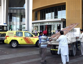  شرخ في حوض الأسماك في دبي وتسرب المياه إلى دبي مول!!        صورة رقم 1