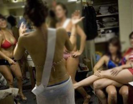 اعتقال أفراد عصابة مصرية عرّت الفنانين وأنشأت أفلاما مخلة بالاداب! صورة رقم 1 اعتقال أفراد عصابة مصرية عرّت الفنانين وأنشأت أفلاما مخلة بالاداب! صورة رقم 1