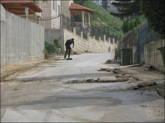 بدء العمل لتسيير خط باص لحي كرم الصاحب في الناصرة صورة رقم 4 بدء العمل لتسيير خط باص لحي كرم الصاحب في الناصرة صورة رقم 4