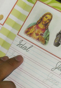 الناشر: صورة المسيح وهو يحمل علبة بيرة وسيجارة خطأ بشري صورة رقم 1