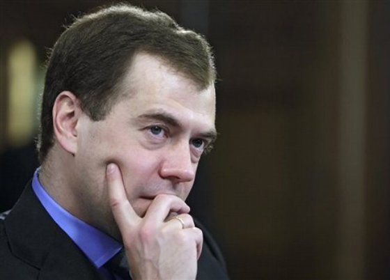 ميدفيديف وبوتين يتقاسمان السلطة ولديهما نفس فصيلة الدم!!        صورة رقم 4