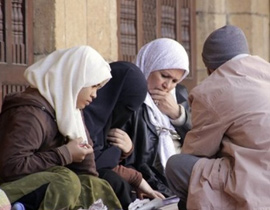 سعوديات يطالبن بالسيرة الذاتية للمتقدمين بطلب الزواج !  صورة رقم 2