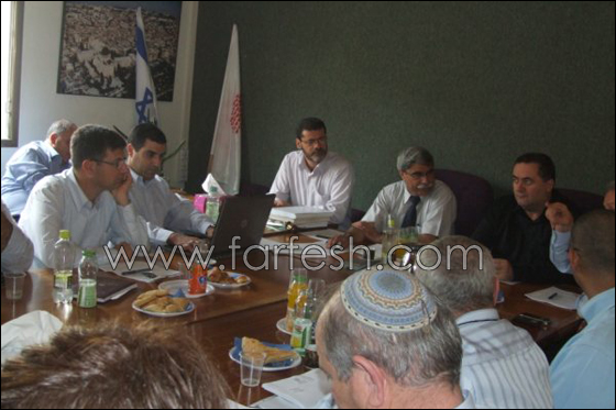 وزير المواصلات يزور الناصرة ويطلع على طلبات بلديتها صورة رقم 1 وزير المواصلات يزور الناصرة ويطلع على طلبات بلديتها صورة رقم 1