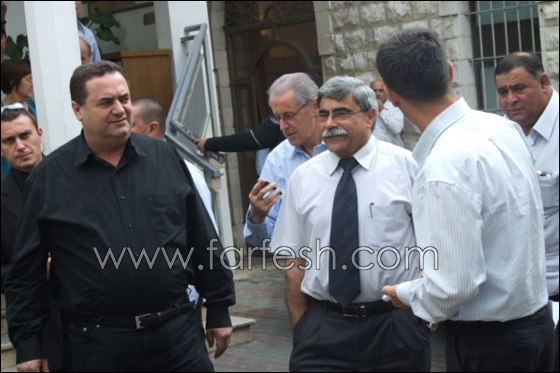 وزير المواصلات يزور الناصرة ويطلع على طلبات بلديتها صورة رقم 5 وزير المواصلات يزور الناصرة ويطلع على طلبات بلديتها صورة رقم 5