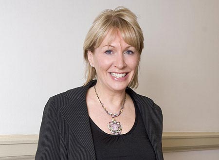 النائبة نادين: الملابس الداخلية على الباصات احتقار للمرأة  صورة رقم 3