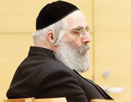 حاخام مارس النوع مع ابن صديقه مراراً خلال عامين!!     صورة رقم 1