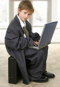  متفوق مصري في الصف الثاني حصل على رخصة الكمبيوتر الدولية صورة رقم 1