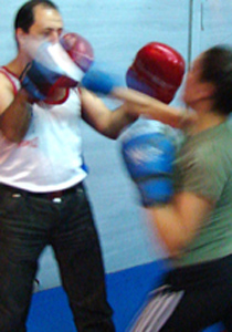 بعد أن اشتهرن بالرقة.. السوريات يقتحمن مهنة الحارسة الشخصية  صورة رقم 1