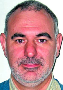 راهب يستعمل كاميرا خفيّة ويصوّر اطفالاً وهم عراة!! صورة رقم 1 راهب يستعمل كاميرا خفيّة ويصوّر اطفالاً وهم عراة!! صورة رقم 1