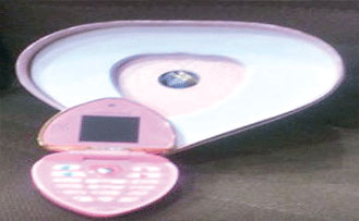 منع دخول 23 هاتف مزود بكاميرا مخفيه الى صنعاء!! صورة رقم 1