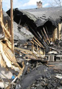 السجن 15 عاماً لأمريكي إعترف بإحراق مسجد وتدميره! صورة رقم 1 السجن 15 عاماً لأمريكي إعترف بإحراق مسجد وتدميره! صورة رقم 1