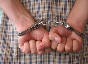 مصري يحرق ابن زوجته الرضيع لبكائه المستمر!! صورة رقم 1