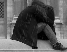 طردته صديقته وهو شبه عار فاستنجد بالشرطة!! صورة رقم 1 طردته صديقته وهو شبه عار فاستنجد بالشرطة!! صورة رقم 1