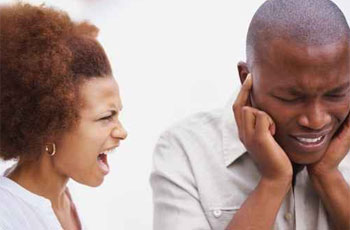 أهانت طليقها الضابط على الهاتف فغُرمت! صورة رقم 1 أهانت طليقها الضابط على الهاتف فغُرمت! صورة رقم 1